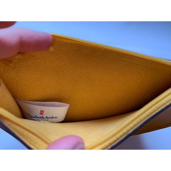 Elizabeth Arden mustard yellow makeup bag - Picture 6 of 10